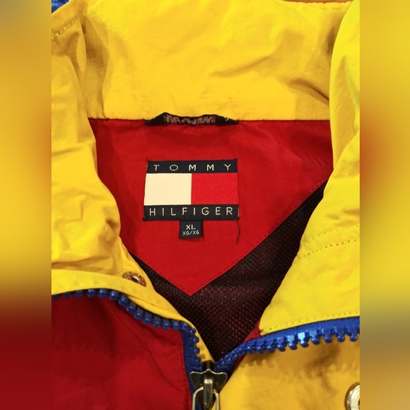 Tommy Hilfiger Spellout Jacket. VTG. 90's. Excellent Condition. Size XL - Picture 4 of 12